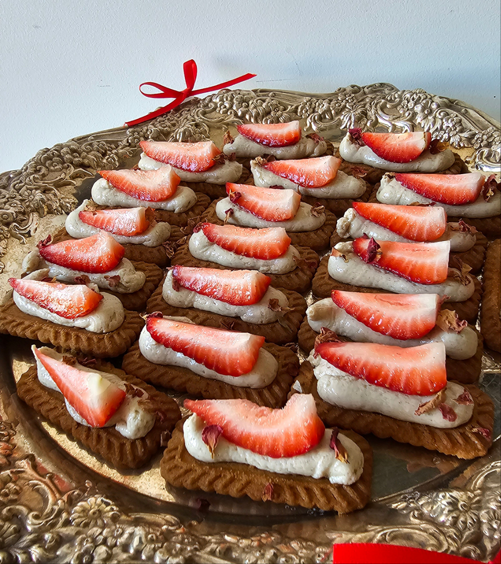 Strawberries & Creme Biscoff
