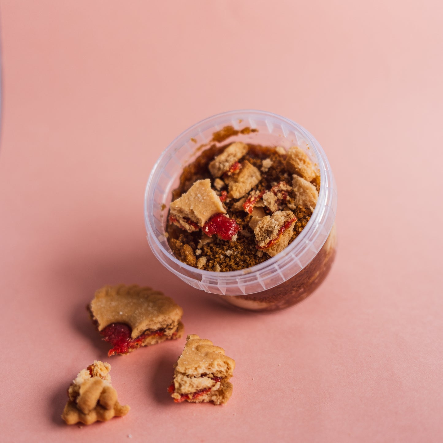 Raspberry Jammy Oat Creme