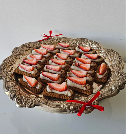 Strawberries & Creme Biscoff