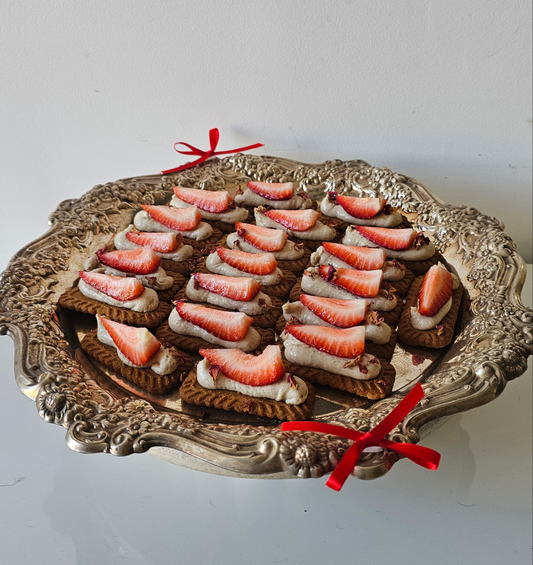 Strawberries & Creme Biscoff